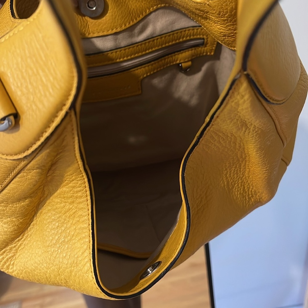 COCCINELLE LEATHER SHOULDER BAG - Picture 5 of 8